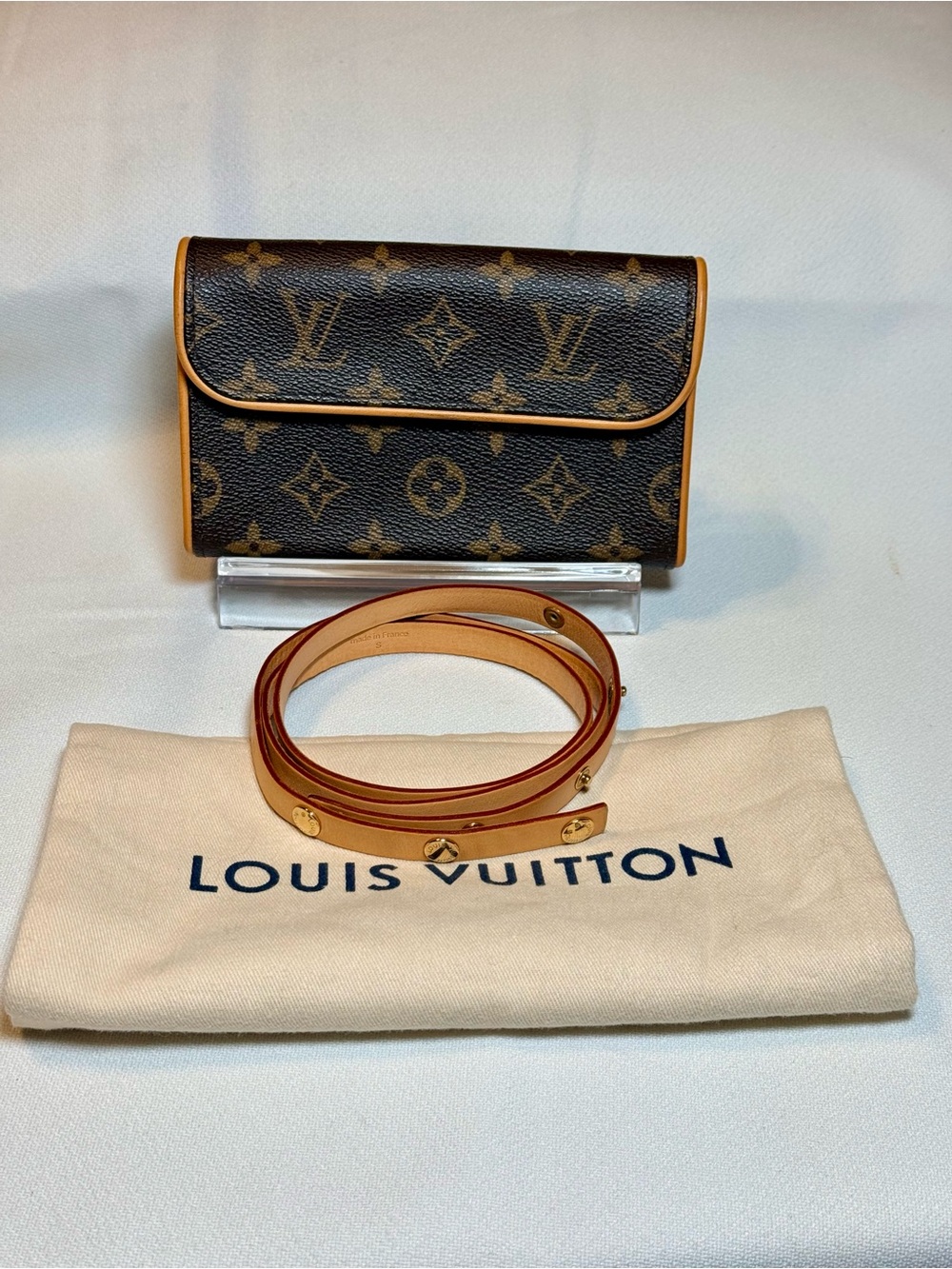 Louis Vuitton Monogram Canvas Card Holder with Vachetta Trim - Brown & Tan
